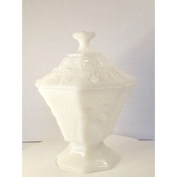 Vintage Anchor Hocking Milk Glass Grape and Leaves Octagon Candy Dish - Picture 1 of 10
